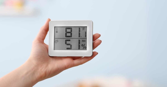 temperature and humidity reading in the room